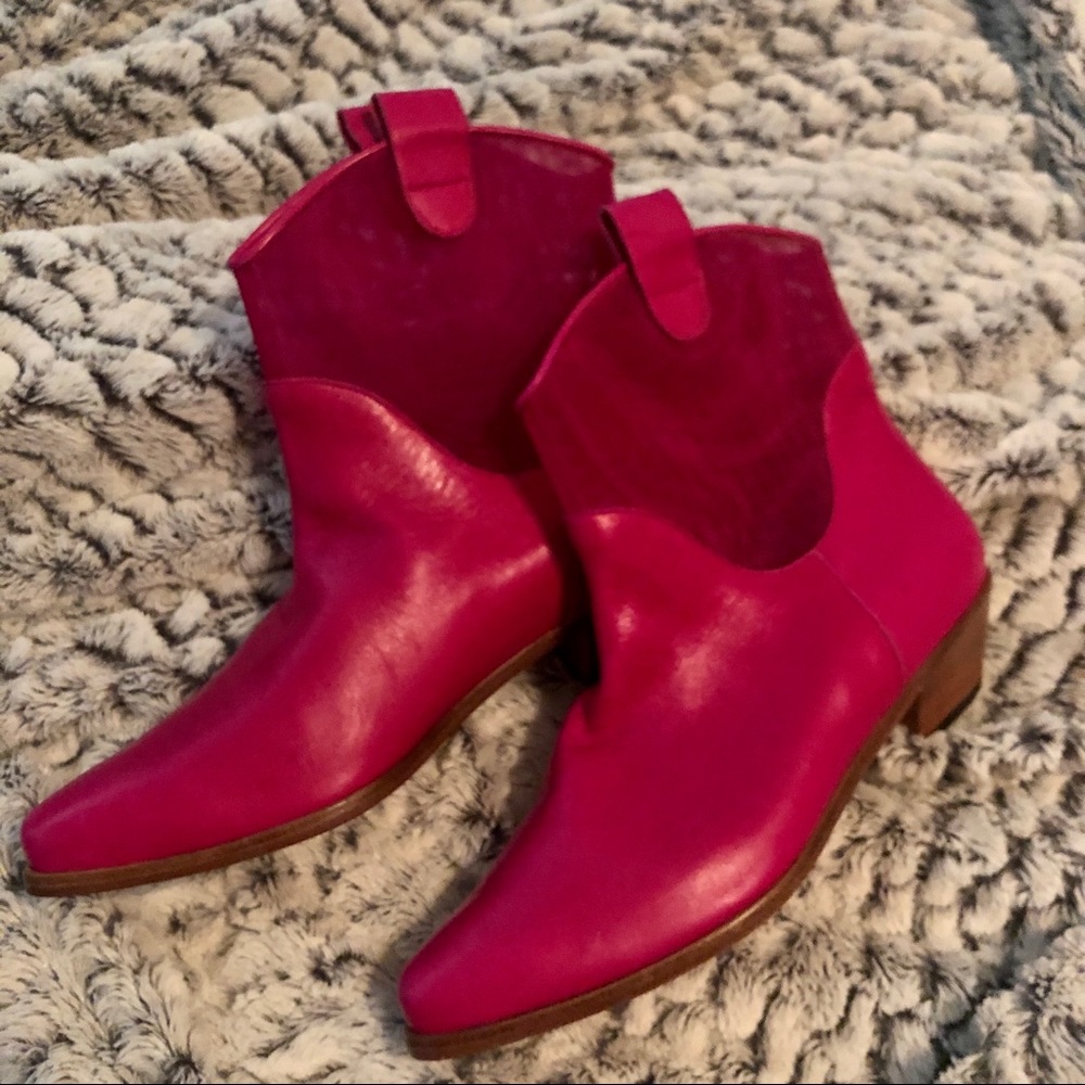 Italian booties